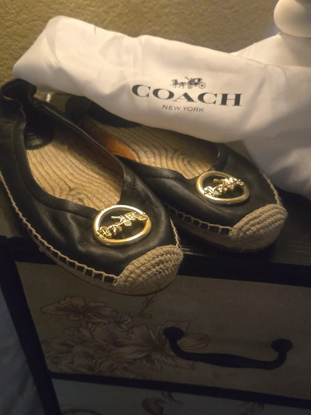 🐎COACH Black Leather Espadrille Flats with Gold Logo Medallion